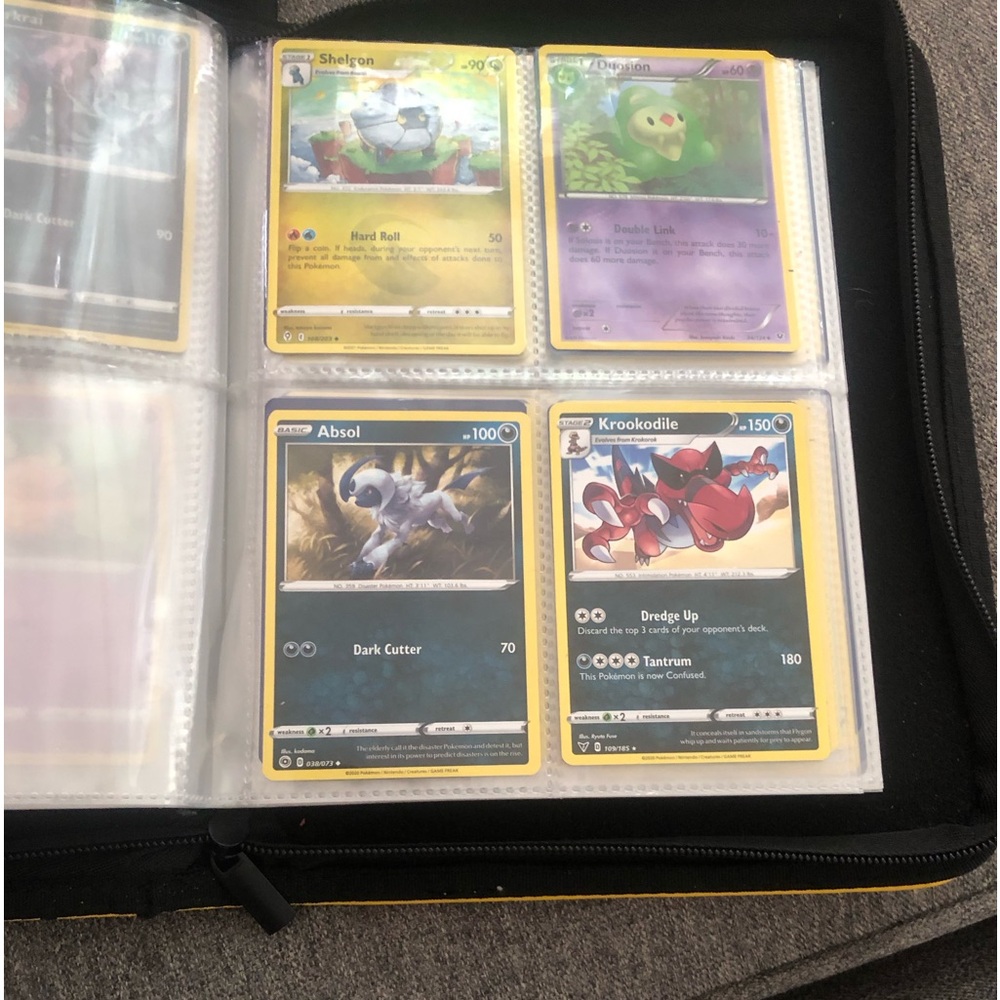 Minahao 4 Pocket Pokémon Card Holder with Over 100 Cards Holds Up to 320